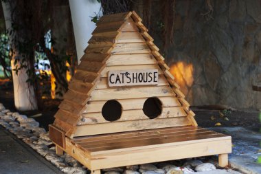 small wooden cat's house photo clipart