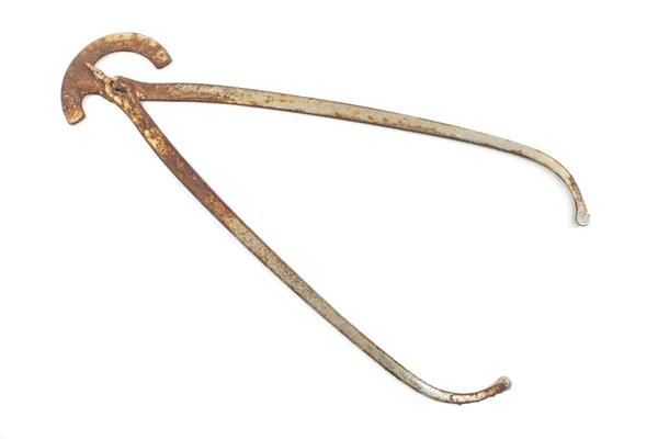 Старомодный ржавый измерительный инструмент, изолированный на белом — стоковое фото