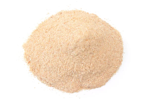 Pilha de farinha de rosca isolada sobre branco — Fotografia de Stock