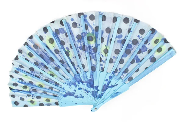 Polka dot mavi el fan üzerinde beyaz izole — Stok fotoğraf