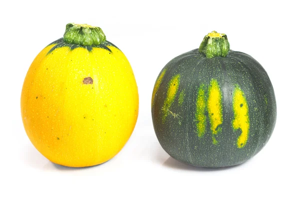 Två runda zucchini isolerad på vit — Stockfoto