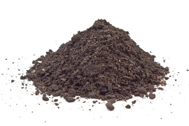 Humus toprak yığını üzerinde beyaz izole