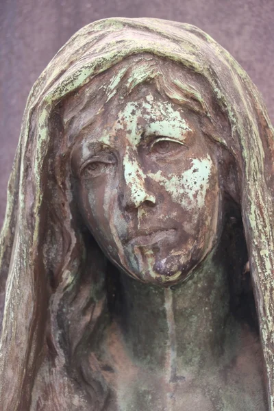 Maria de uma sepultura — Fotografia de Stock