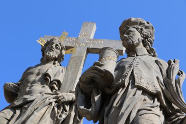 Prag 'daki Charles Köprüsü