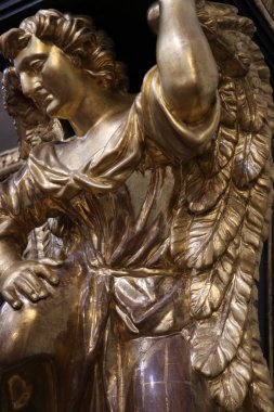 Prag'da altın melek