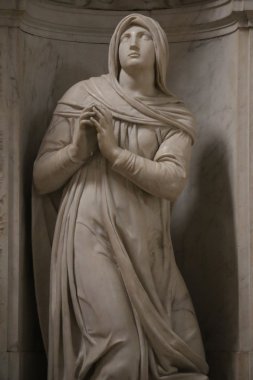 Roma'da zincire Saint Peter Bazilikası heykeli