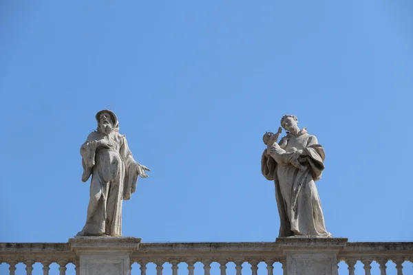 Памятники Площади Святого Петра Ватикане — стоковое фото