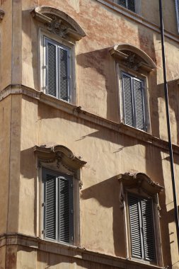 Roma 'daki bir binanın detayları
