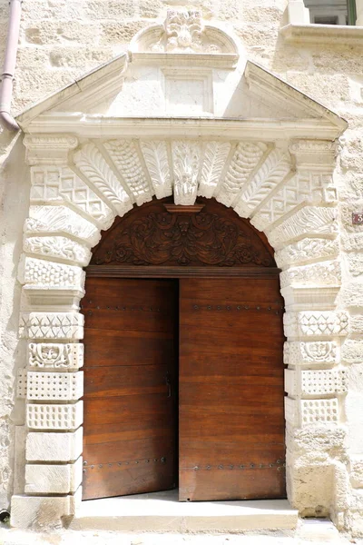 Staré Dveře Městě Uzes Francie — Stock fotografie