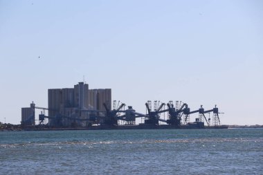 Portekiz 'in Tagus Nehri üzerinde bulunan Trafaria Limanı