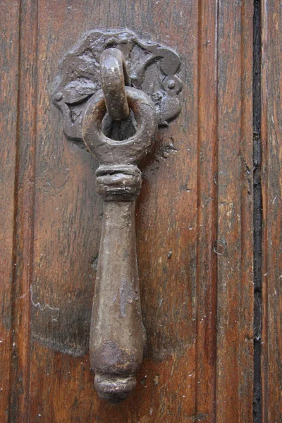 Gamla door knocker — Stockfoto