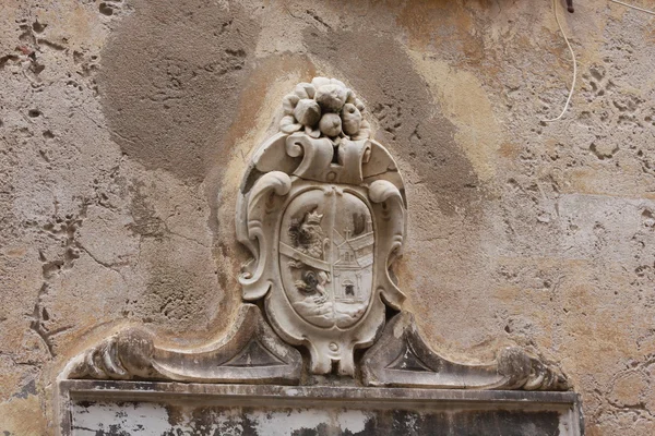 Brasão de armas em Bonifacio — Fotografia de Stock