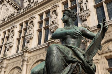 Paris Belediyesi staty