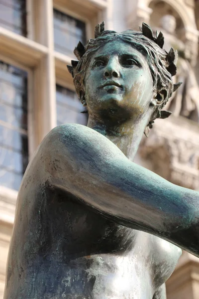 Статуя мэрии Парижа — стоковое фото