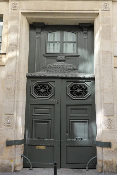 Puerta parisina — Foto de Stock