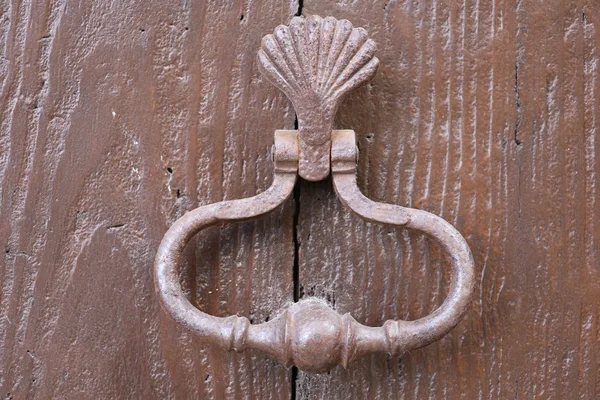 Oude deur knocker — Stockfoto