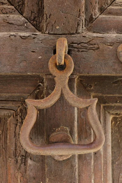 Oude deur knocker — Stockfoto