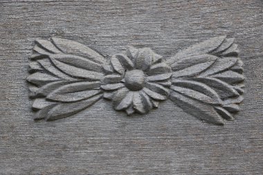 Dinan içinde eski kapı