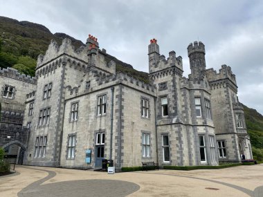 Kylemore Manastırı, İrlanda mirasının simgesel anıtı.