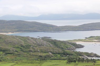 Kerry Halkası, İrlanda, kıyı manzaralarıyla dünyanın en ünlü rotalarından biri.