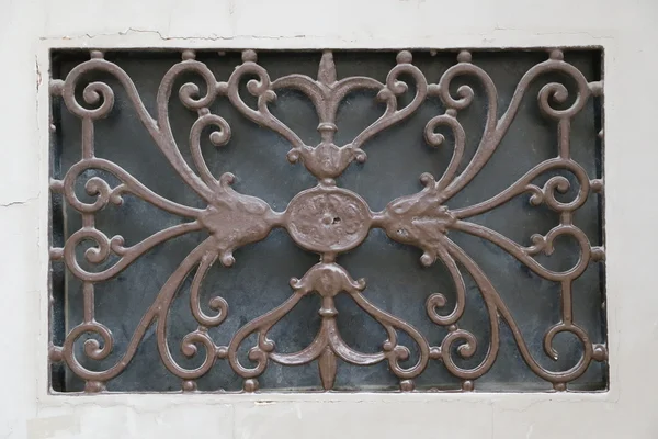 Old door in Versailles — Stock Photo, Image