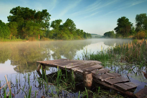 Morgen auf dem Fluss — Stockfoto