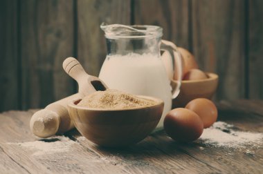 Vintage masaya pişirme için malzemeler