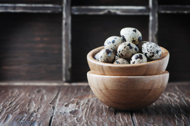 çiğ bıldırcın yumurtası