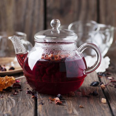 kırmızı sıcak çay