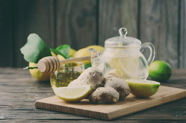 Koktail dengan jahe, lemon dan madu — Stok Foto