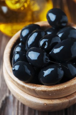 Siyah Zeytin ve yağı