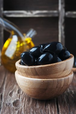 Siyah Zeytin ve yağı