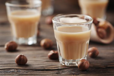 Geleneksel İtalyan fındık likörü 