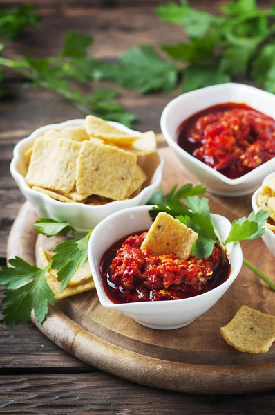 Mexicaanse pikante salsa met paprika — Stockfoto