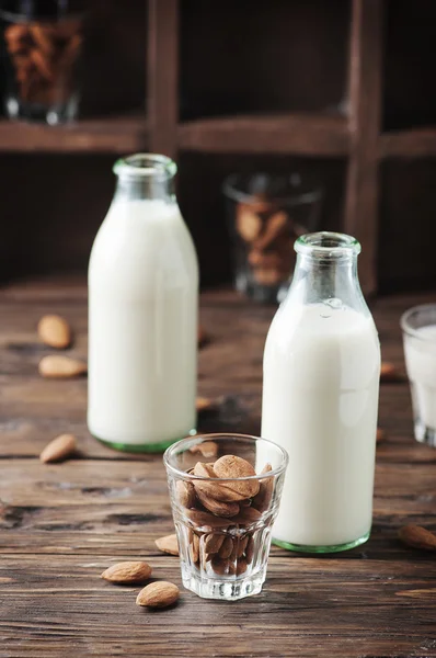 Healthy Almond milk — Stock Photo, Image