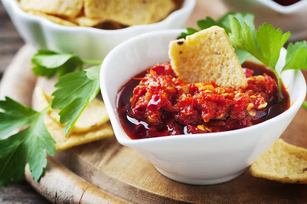 Mexicaanse pikante salsa met paprika — Stockfoto