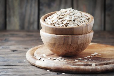 Çiğ yulaf ezmesi tahıllar 