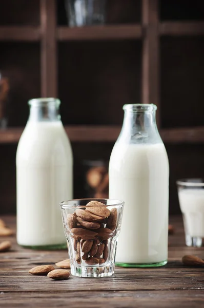 Healthy Almond milk — Stock Photo, Image