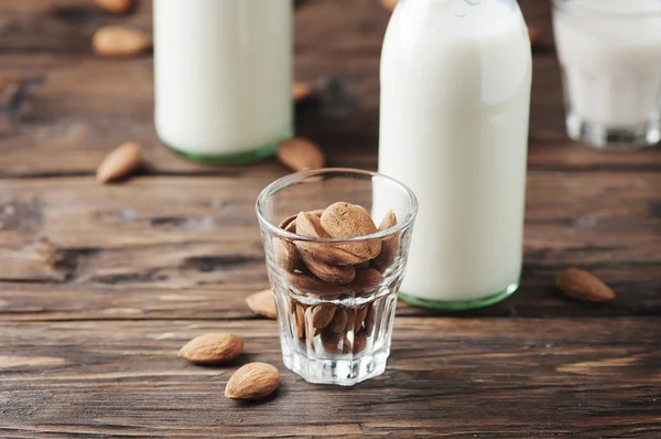 Healthy Vegan Almond milk — Stock Photo, Image