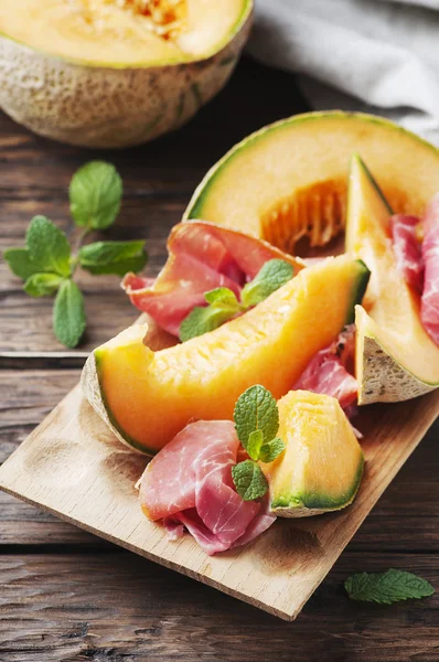 Antipasto włoski z szynka i melon — Zdjęcie stockowe