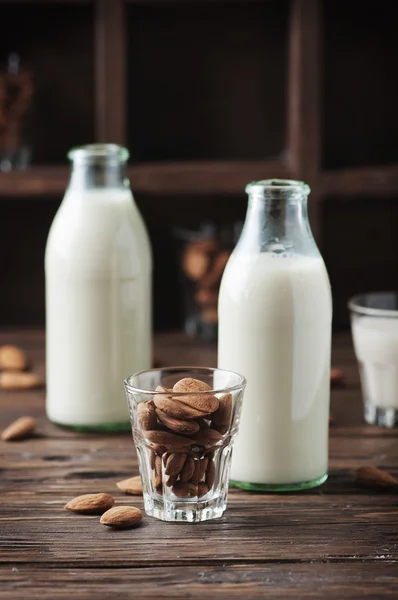 Healthy Vegan Almond milk — Stock Photo, Image