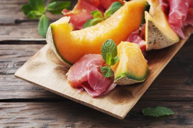 Jambon ve tatlı taze kavun ile İtalyan meze
