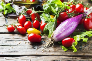 Vegan salata için malzemeler 