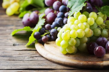 Siyah ve beyaz üzümler