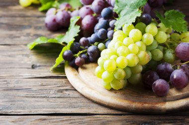 Siyah ve beyaz üzümler