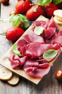 Meze ile İtalyan bresaola