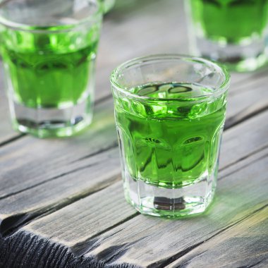 Terragon ile yeşil kokteyl