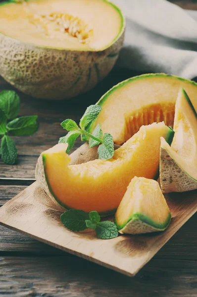 Świeży pomarańczowy melon — Zdjęcie stockowe