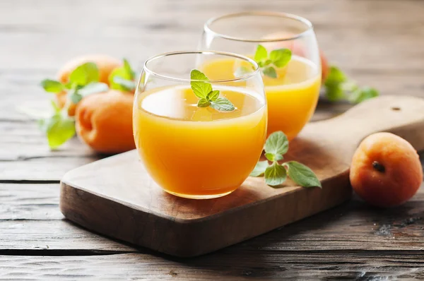 Fresh apricot juice — Stock Photo, Image