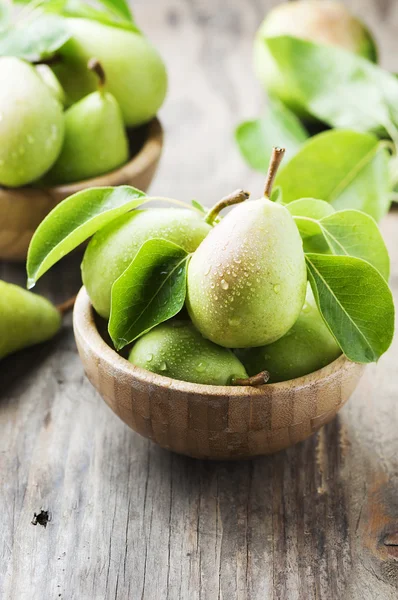 Ripe green pears — Stock Photo, Image